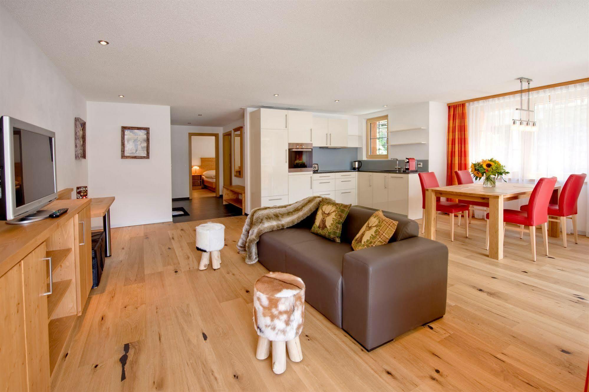Jaegerhof Serviced Apartements Zermatt Exterior photo