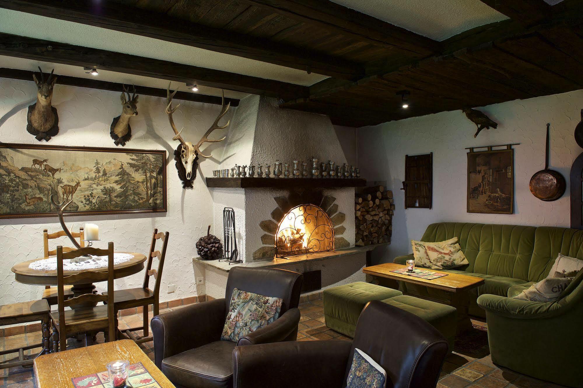 Jaegerhof Serviced Apartements Zermatt Exterior photo
